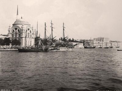 IST 035 / Anonim / Dolmabahçe Camii ve Sarayı, 1890