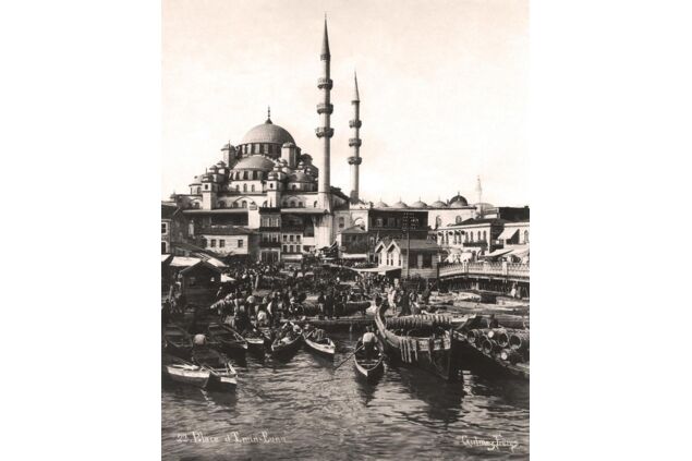 IST 043 / Anonim / Eminönü ve Yeni Cami, 1885 IST 043 / Anonim / Eminönü ve Yeni Cami, 1885