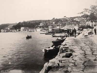 IST 003 / Anonim / Arnavutköy Boat Landing, 1895