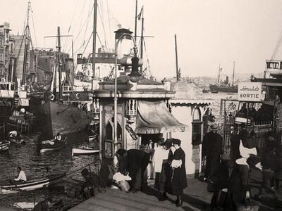 IST 025 / Anonim / Bridge Karaköy Pier, 1900