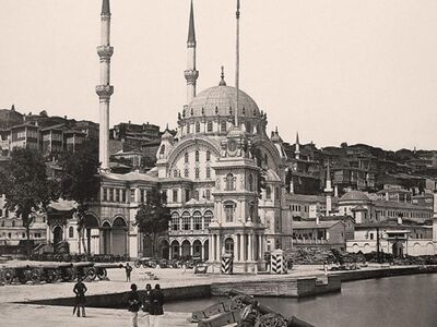IST 083 / Anonim / Nusretiye Camii ve Tophane Meydanı, 1854
