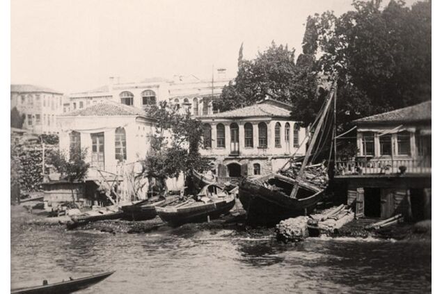 IST 022 / Anonim / Beşiktaş Waterfront, 1870 IST 022 / Anonim / Beşiktaş Waterfront, 1870