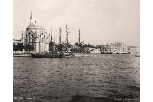 IST 035 / Anonim / Dolmabahçe Camii ve Sarayı, 1890 IST 035 / Anonim / Dolmabahçe Camii ve Sarayı, 1890