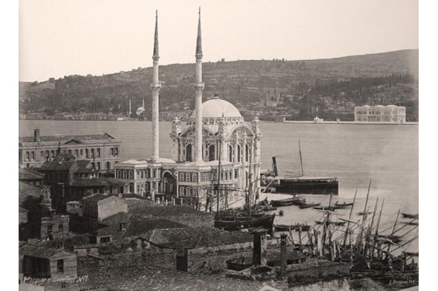 IST 087 / Anonim / Ortaköy Camii Boat Landing, 1875 IST 087 / Anonim / Ortaköy Camii Boat Landing, 1875