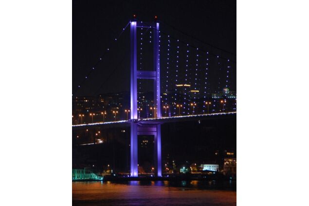 OZG 047 / Güngör ÖZSOY / Boğaz Köprüsü OZG 047 / Güngör ÖZSOY / Boğaz Köprüsü